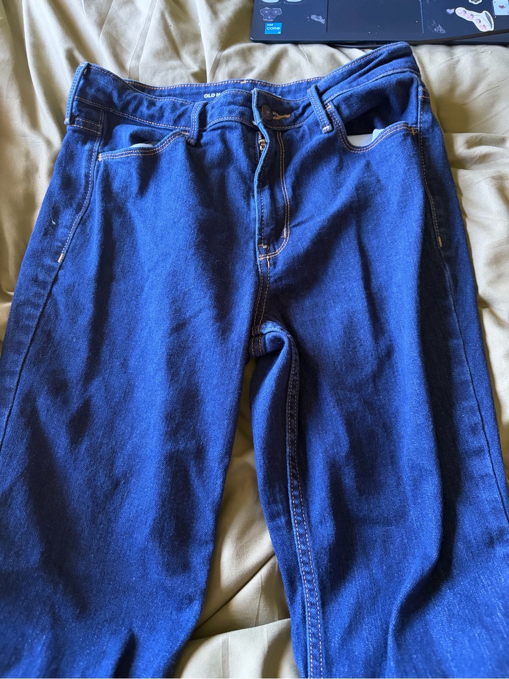 Old Navy women’s Dark Blue Straight Jeans Size 6 short